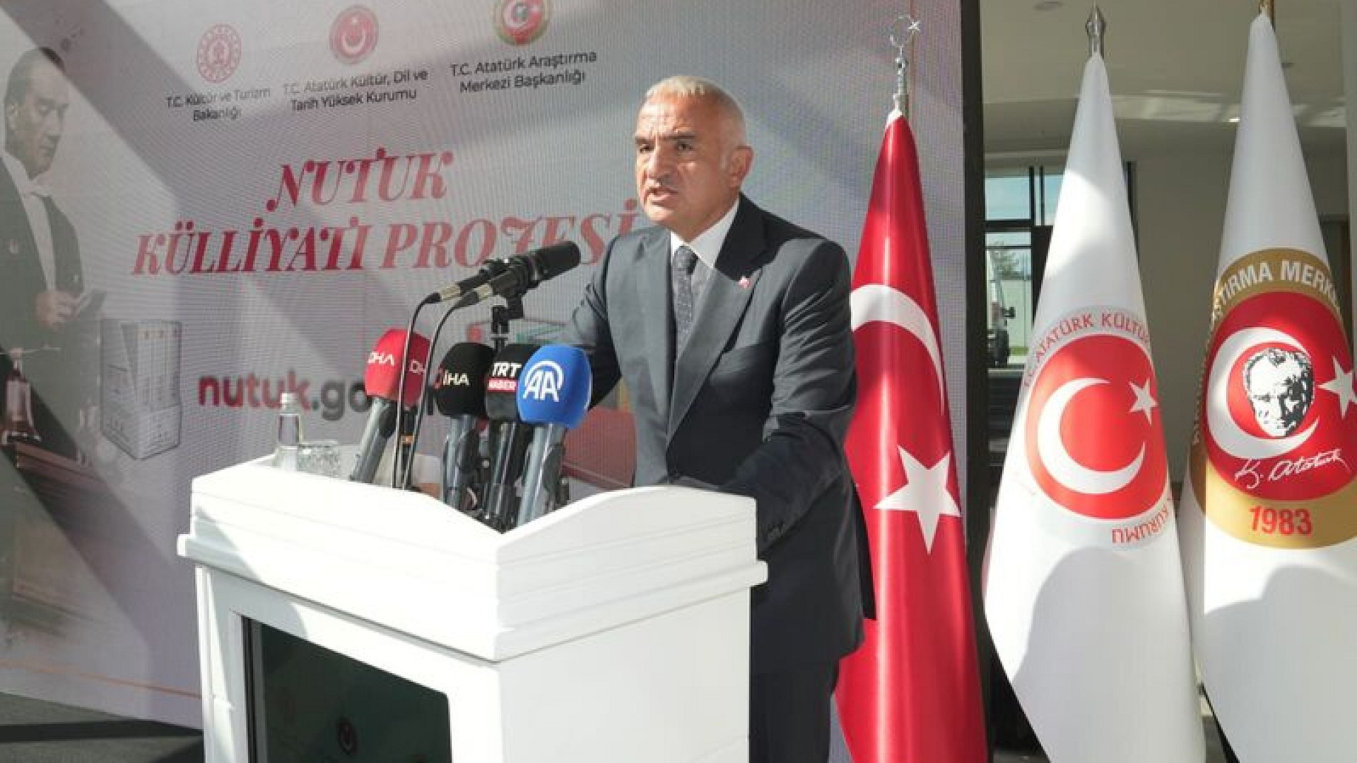Nutuk, 8 dilde özel baskılarla dünyaya açılıyor