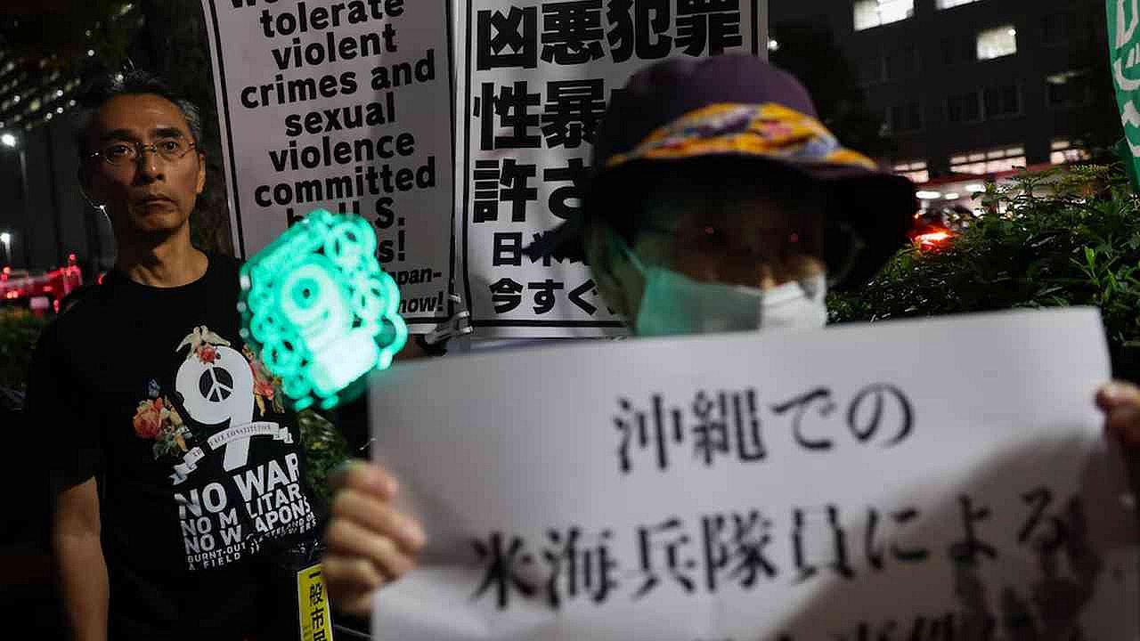 Okinawa'da ABD askerine cinayet suçlaması sonrası protesto