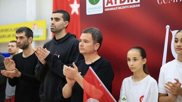 Osmangazi'de Cumhuriyet için basketbol turnuvası düzenlendi