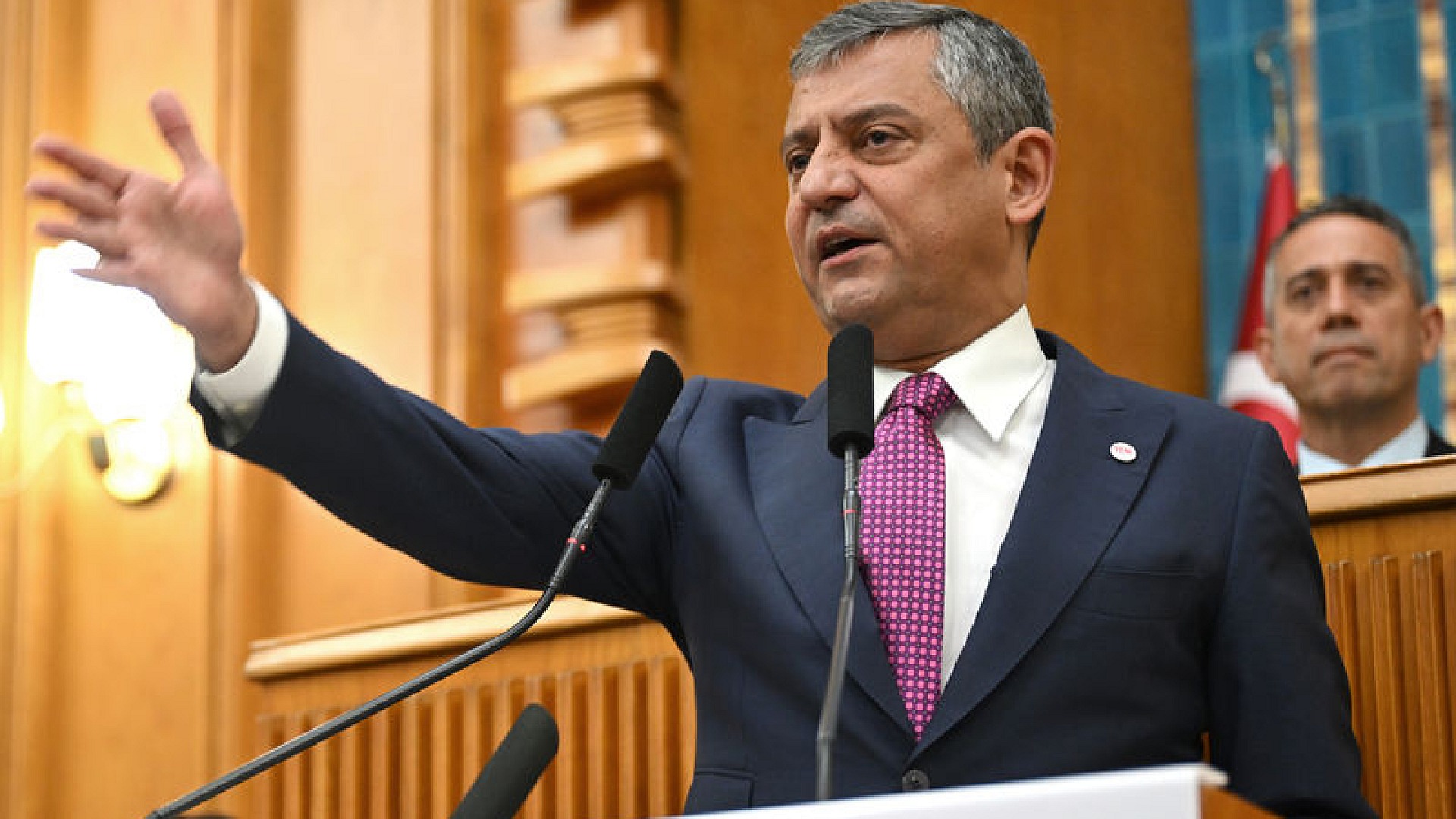 Özgür Özel'den grup toplantısında önemli açıklamalar