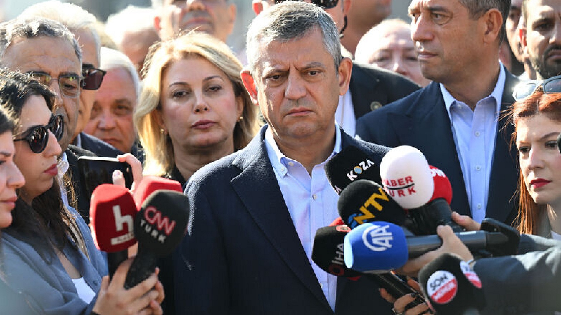 Özgür Özel, Kılıçdaroğlu'na Cemil Tugay tepkisini gösterdi