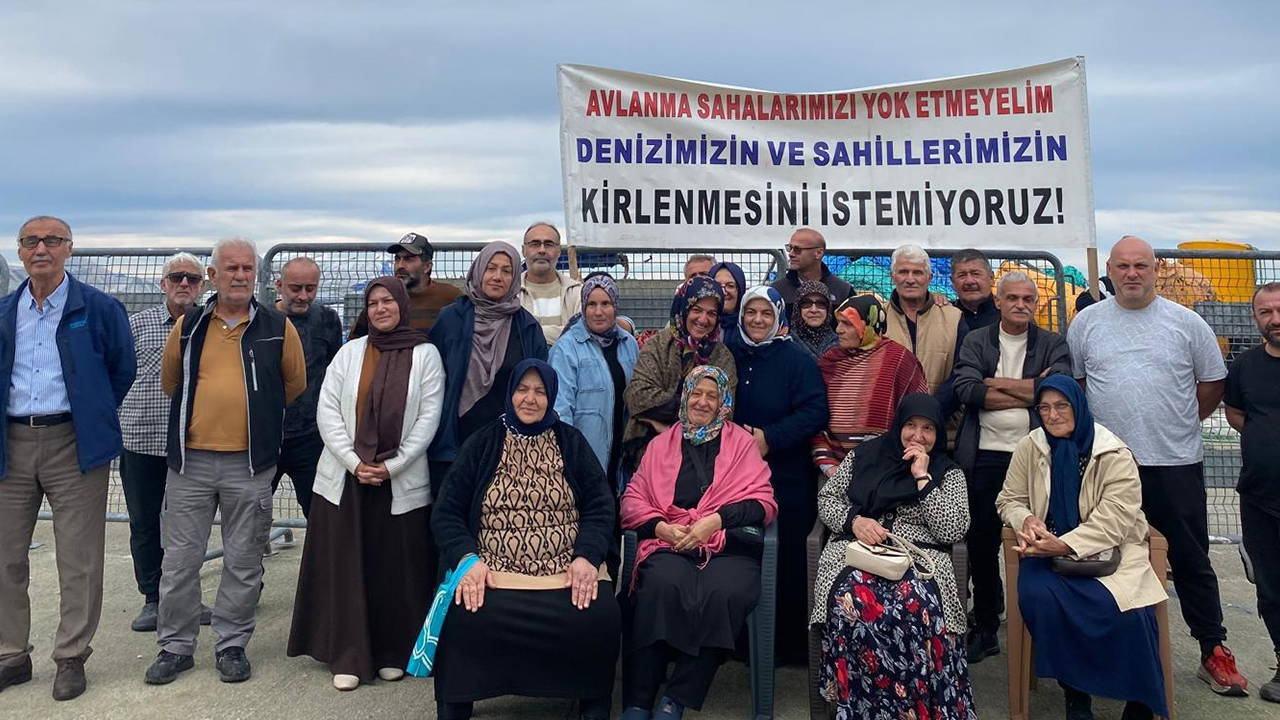 Köylüler Pazar'da kafes balıkçılığına karşı istifa etti