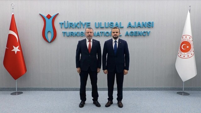 Rektör Kırışık, Ankara'da YTB'yi ziyaret etti