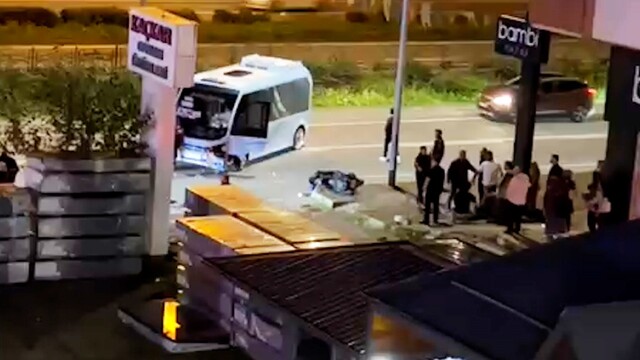 Rize'de minibüs ve motosiklet çarpıştı: 1 kişi öldü