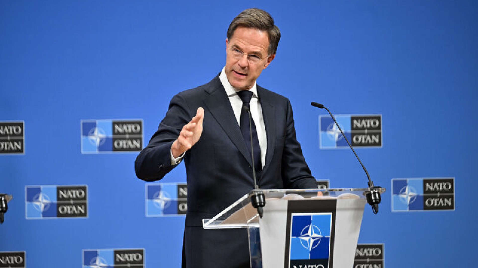 Rutte, Estonya'da Rusya'ya karşı NATO hazırlığını vurguladı