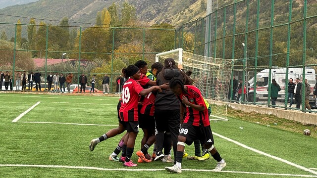 Safi MCL Bentonit Ünyespor, Bakırköy Kadın Futbol'u yendi