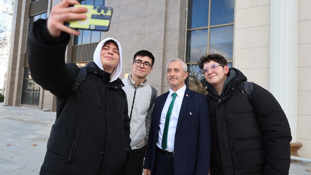 Şahinbey Millet Kütüphanesi gençlerin eğitimine katkı sunuyor