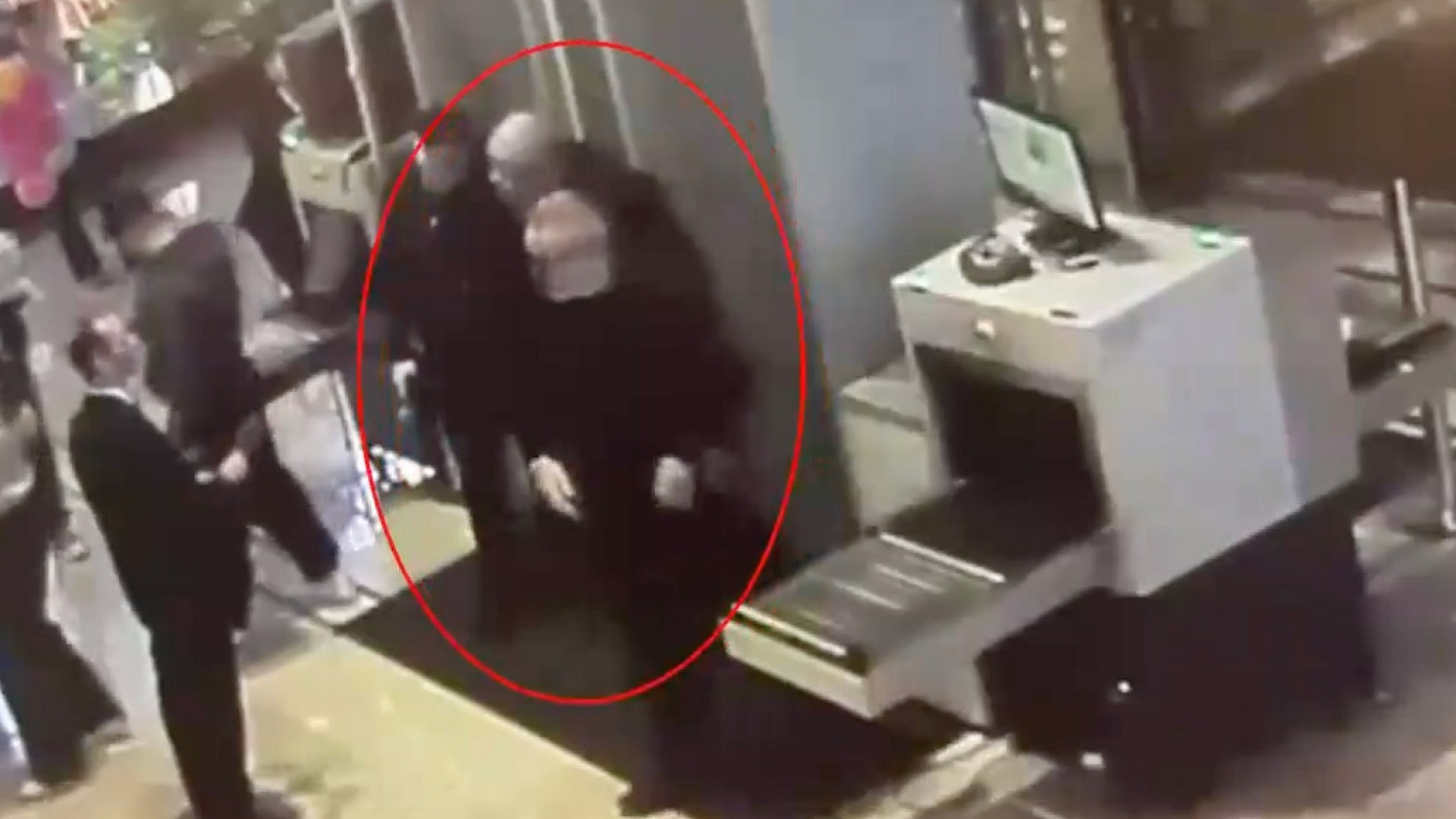 Sahte polisler iş insanını kaçırarak 10 milyon TL gasp etti
