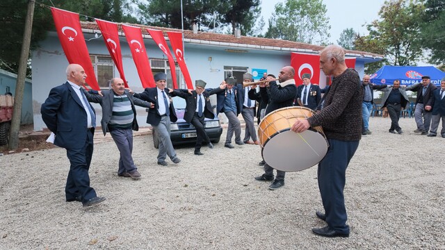 Samsun'un Eldavut Mahallesi'nde Cumhuriyet Bayramı kutlandı