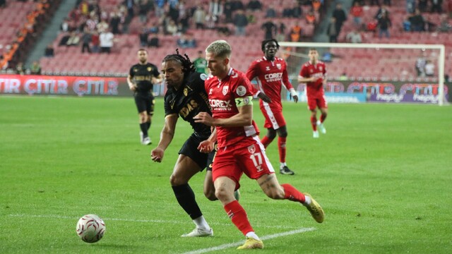 Samsunspor, Amed Sportif Faaliyetler'e 2-1 yenildi