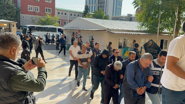 Şanlıurfa'da yasa dışı bahis operasyonunda 20 kişi tutuklandı