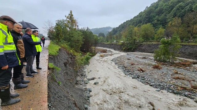 Sapanca'da sel felaketi sonrası hasar onarma çalışmaları