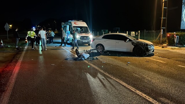 Saray'da motosiklet ve otomobil çarpıştı: 1 yaralı