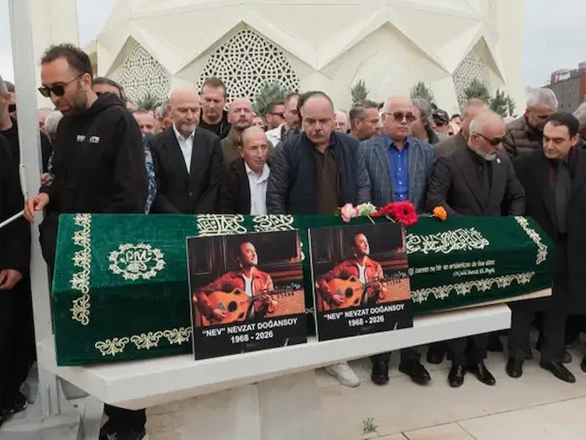 Şarkıcı nevzat doğansoy son yolculuğuna uğurlandı