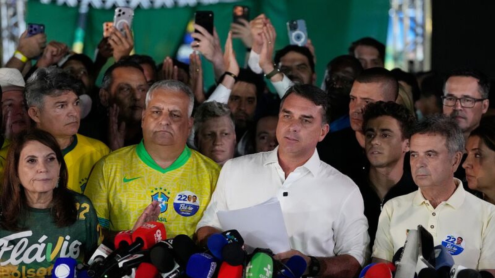 Seçimi kaybeden Flavio Bolsonaro ABD'ye kaçtı