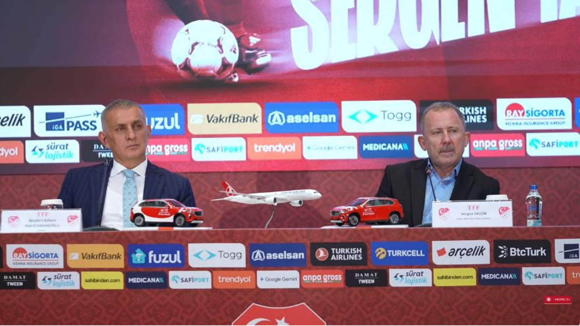 Sergen Yalçın'ın A Milli Takım'daki imza töreni gerçekleşti