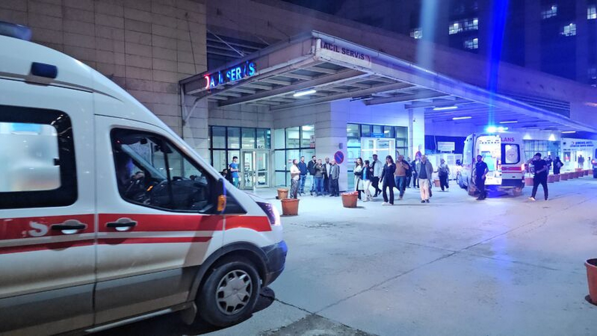 Siirt'te gıda zehirlenmesi: 88 kişi hastaneye başvurdu
