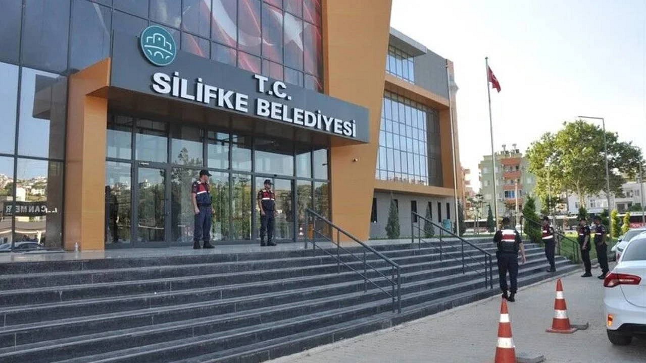 Silifke Belediyesi'ne ikinci dalga operasyon başlatıldı