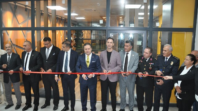 Silifke'de sosyal yardımlaşma vakfı okuma salonu açıldı