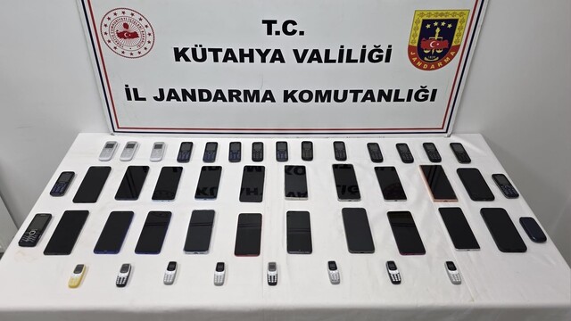 Simav'da 1,6 milyon TL değerinde kaçak telefon ele geçirildi