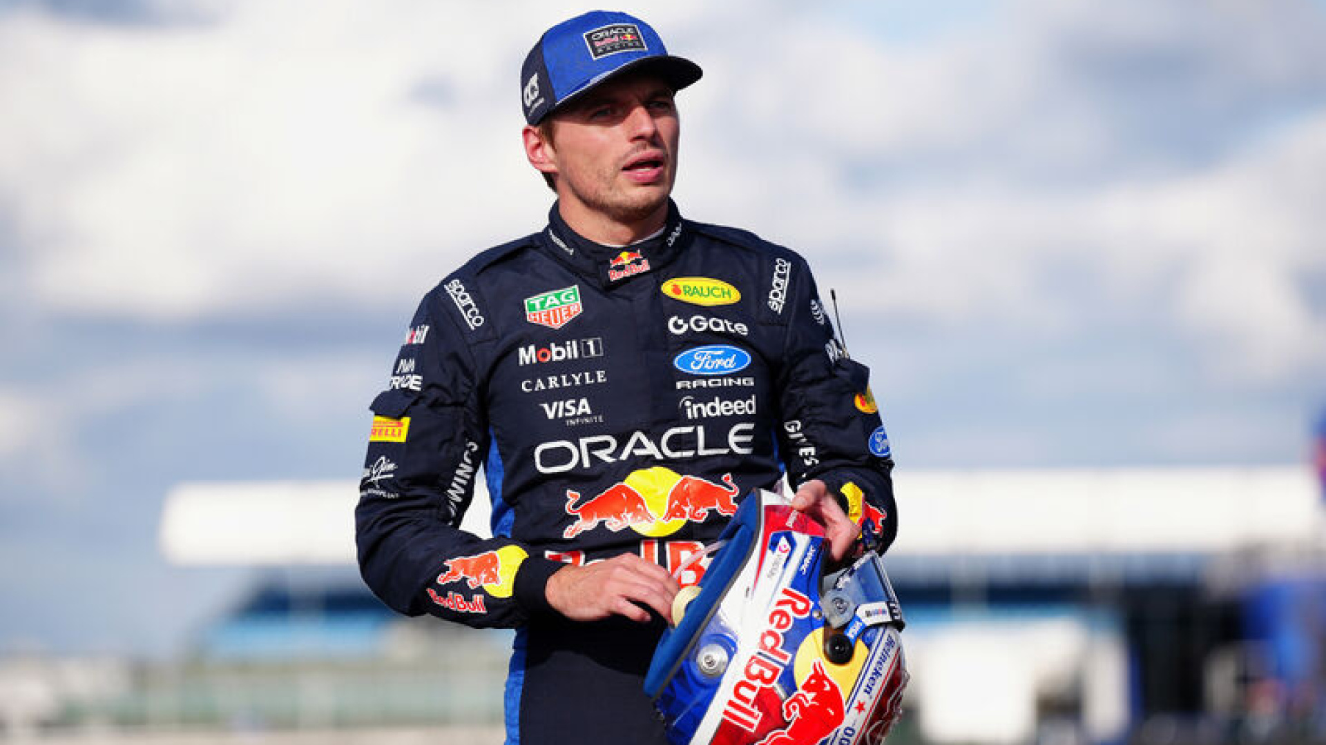 Singapur'da sprint yarışını Max Verstappen kazandı