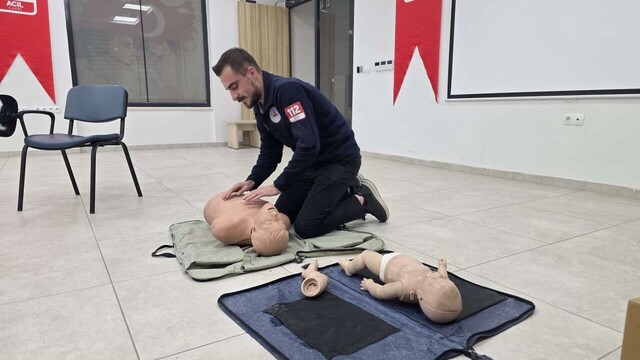 Şırnak'ta 112 acil personeline ilk yardım eğitimi verildi