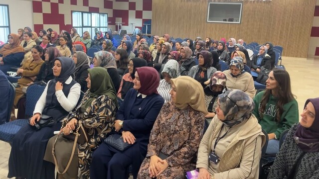 Sivas’ta aile seminerleri programı başladı