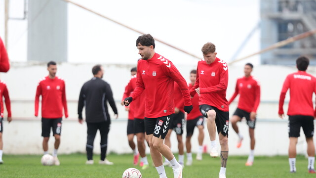Sivasspor, Ümraniyespor maçı için hazırlıklarını tamamladı