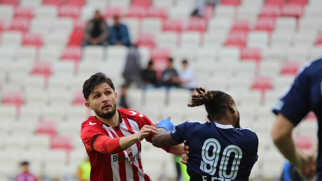 Sivasspor ve Sarıyer 1-1 berabere tamamladı