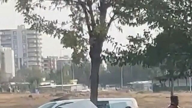 Siverek'te otomobil ağaca çarptı: 3 yaralı hastaneye