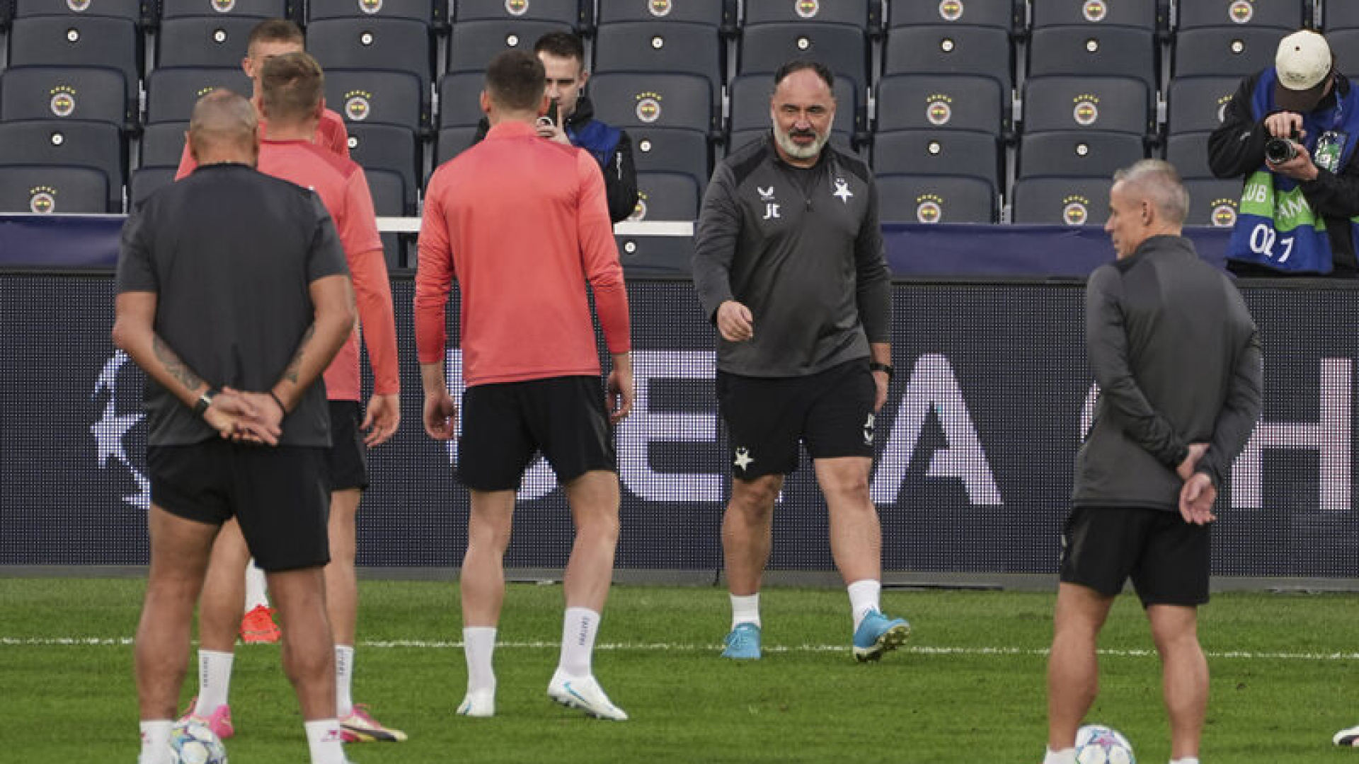 Slavia Prag, Fenerbahçe maçı öncesi hazırlıklarını tamamladı