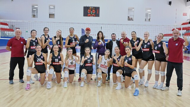 Söke Belediye Saldos Voleybol, Altınay Spor'u 3-0 yendi