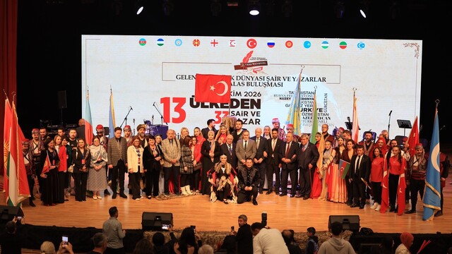 Talas'ta 13 ülkeden 33 şairle şiir şöleni düzenlendi