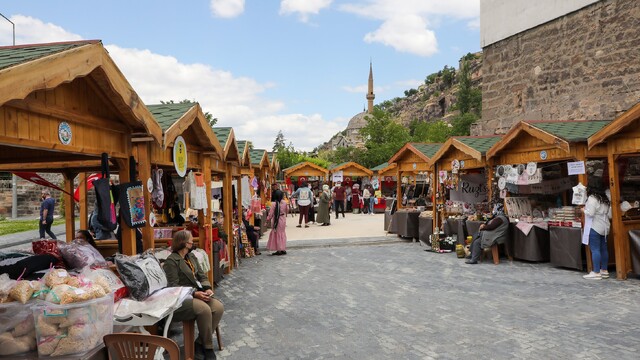 Talas'ta Maharetli Eller Kadın Üretici Pazarı açılıyor