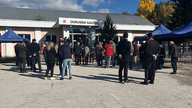 Tanju Özcan, dolandırıcılık davasında beraatini talep etti