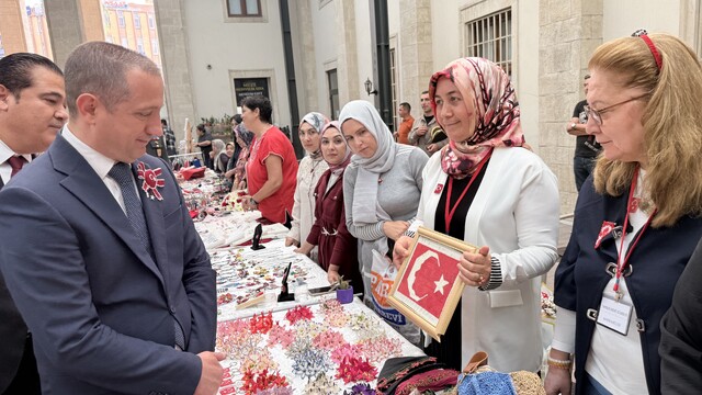 Tarsus'ta Cumhuriyet coşkusu el emeğiyle sergilendi