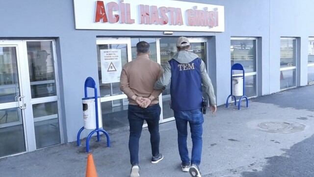 Tatvan'da FETÖ'ye yönelik operasyonda 4 şüpheli yakalandı