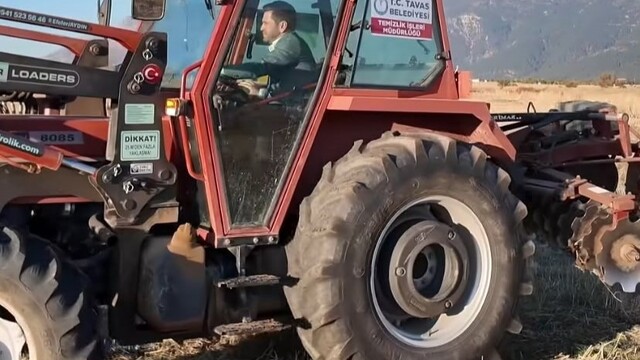 Tavas Belediyesi 480 dekarda arpa ve çörek otu yetiştirecek
