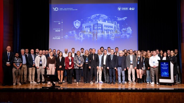 Teknoloji liderleri dijital geleceği Yaşar Üniversitesi'nde