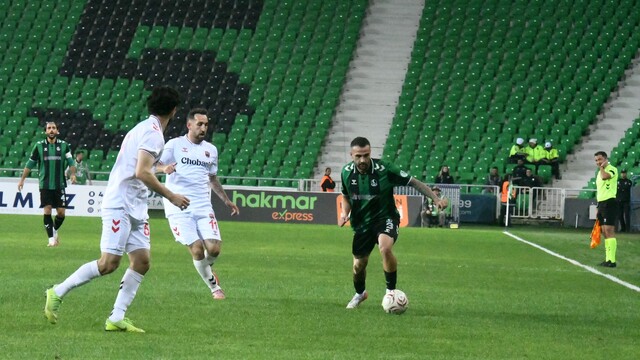 Sakaryaspor, Erzincanspor'a 3-1 yenildi