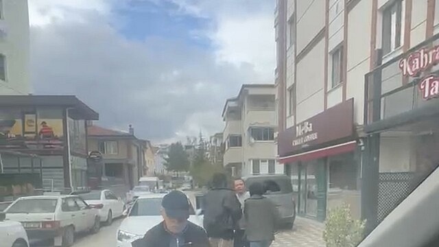 Tokat'ta öğrenci servisine yol verme kavgasında saldırı