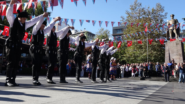 Trabzon'da coşkuyla Cumhuriyet Bayramı kutlandı