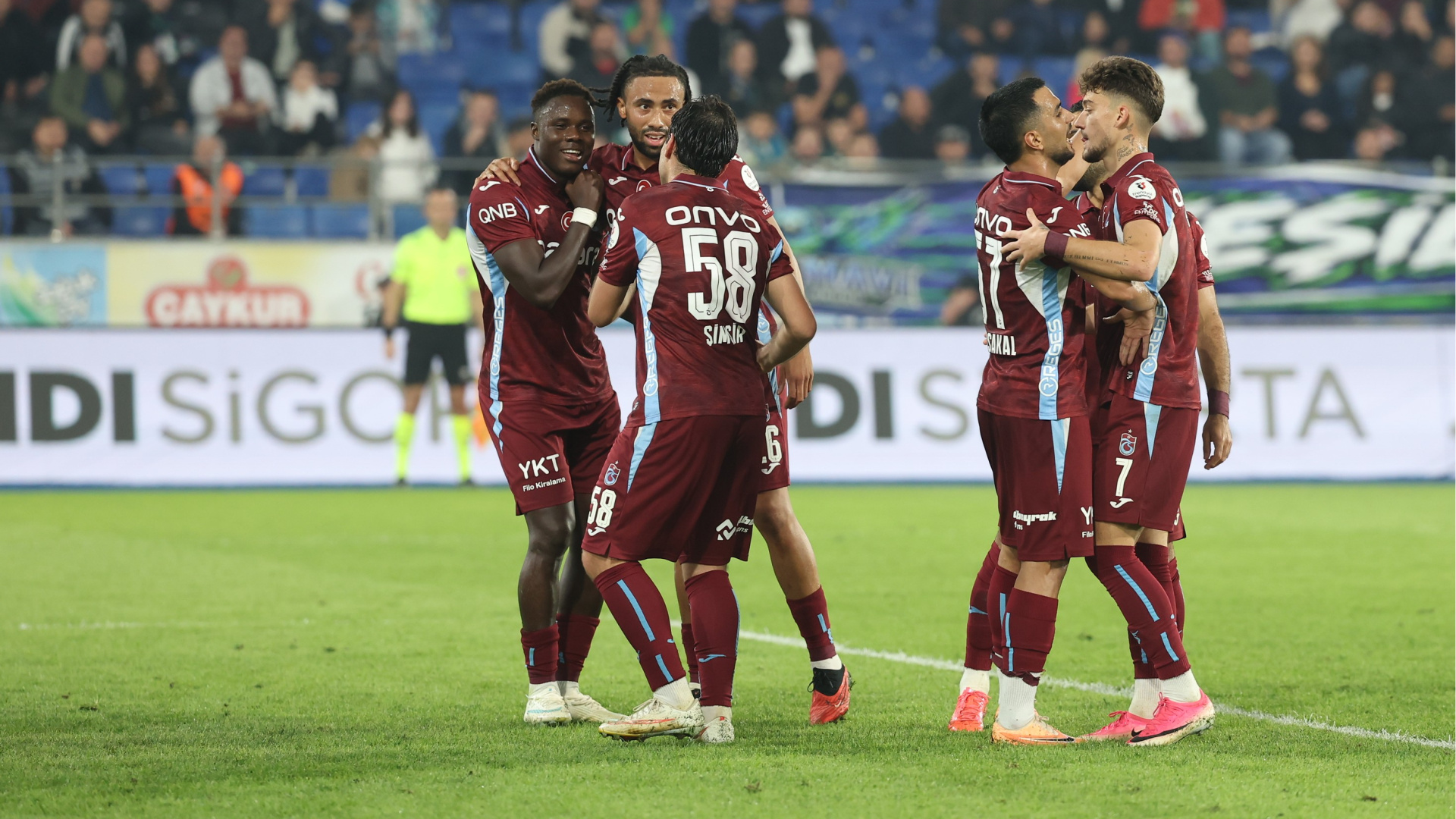 Trabzonspor, Karadeniz Derbisi'nde Rizespor'u yendi