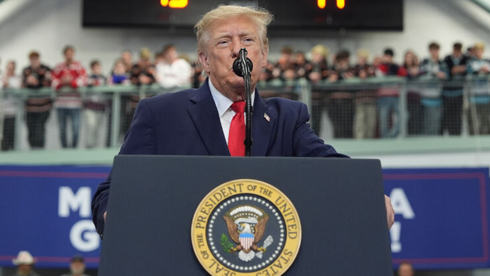 Trump, İran'ı tekrar bombalama ihtimalinin olduğunu belirtti