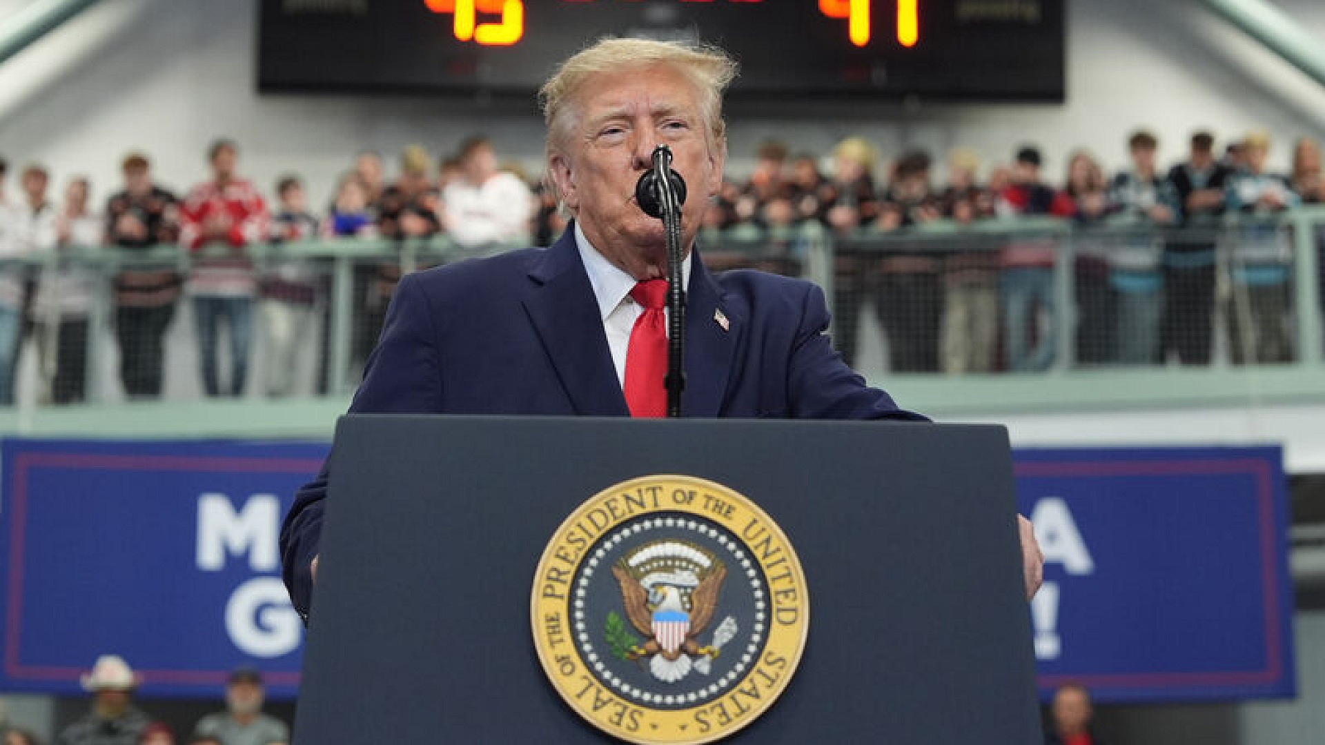 Trump'tan İran'a suçlama: Petrol fiyatlarını yükseltiyor