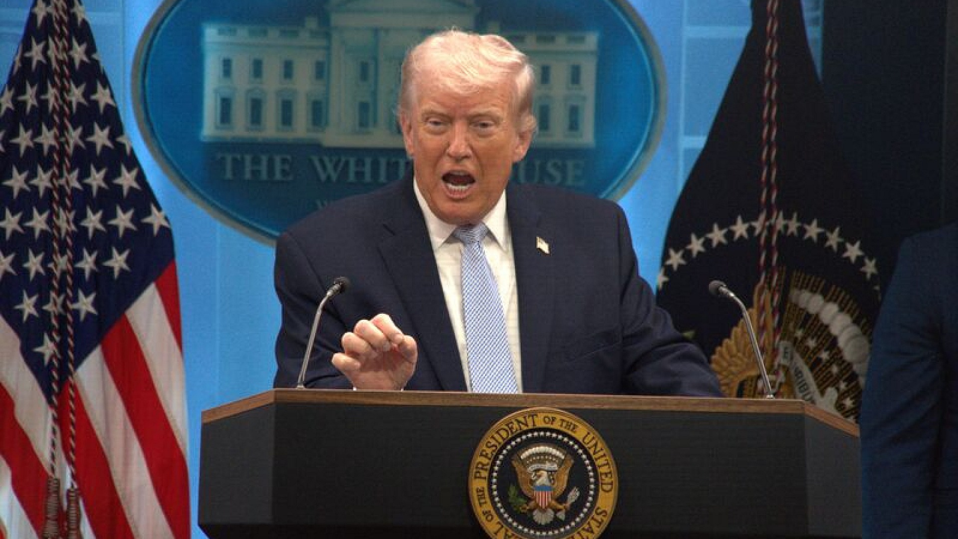 Trump'tan Zelenskiy'ye eleştiriler: Destek yetersiz