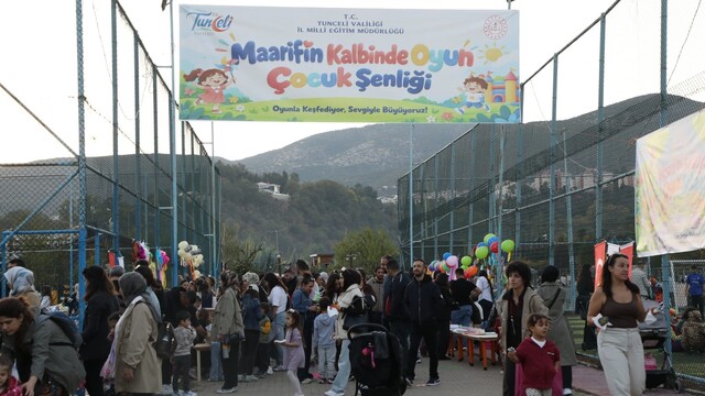 Tunceli'de çocuklar için festival tadında şenlik düzenlendi