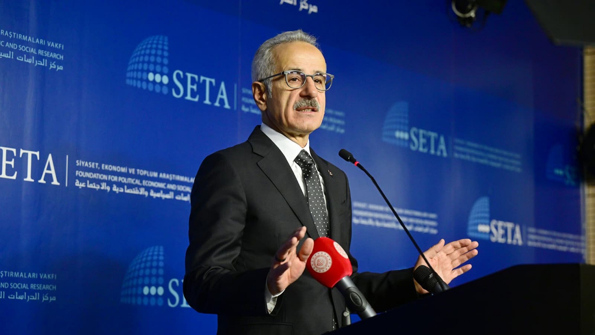 Ulaştırma Bakanı Uraloğlu, kalkınma yolu projesini anlattı