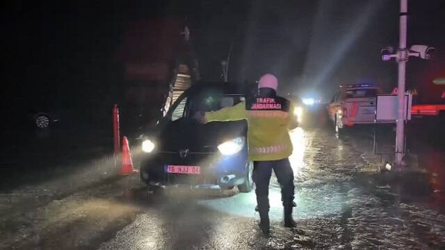 Uludağ'da kar kalınlığı 20 santimetreye ulaştı