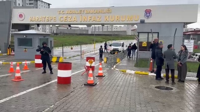 Üsküdar Belediye Başkanı Dedetaş ev hapsiyle tahliye edildi
